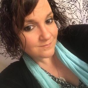 Meet your Posher, Loni